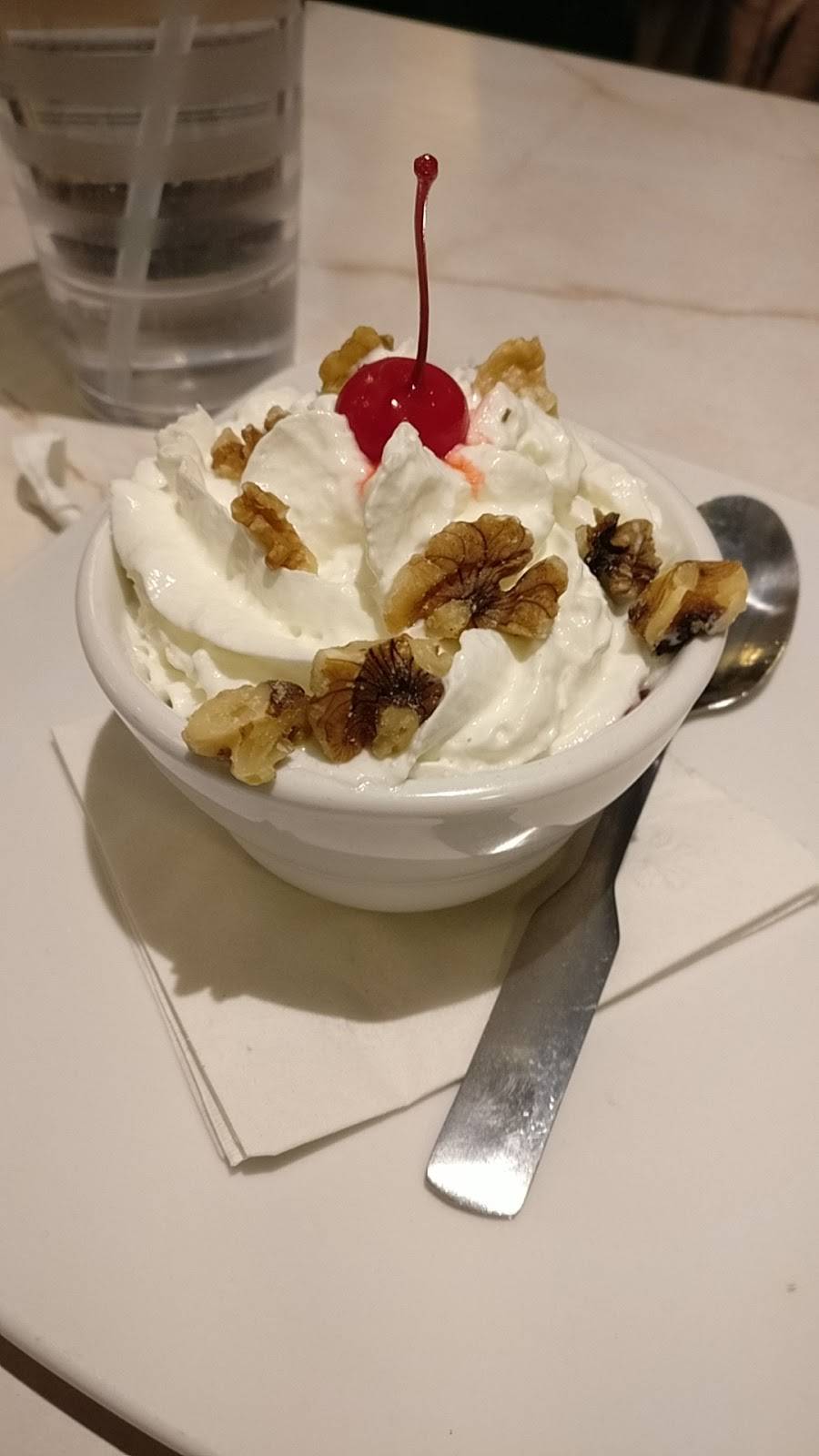 Silver Diner- Clarendon | restaurant | 3200 Wilson Blvd, Arlington, VA 22201, USA | 7038128600 OR +1 703-812-8600