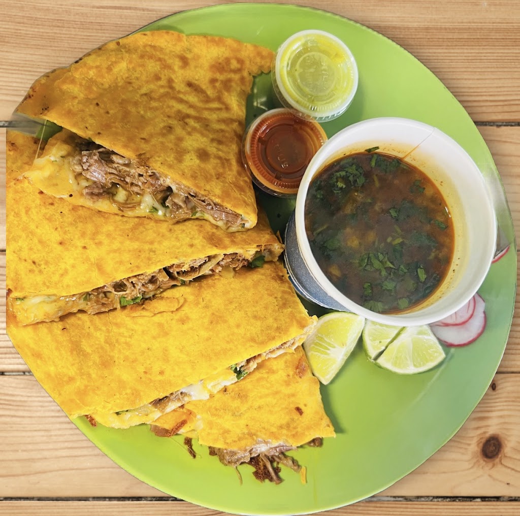 Taqueria Victor Hugo food truck | restaurant | 4086 Lake Dr, Robbinsdale, MN 55422, USA | 6128034241 OR +1 612-803-4241