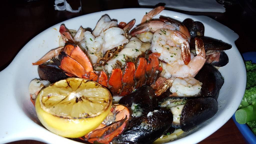 Red Lobster | restaurant | 8533 Georgia Ave, Silver Spring, MD 20910, USA | 3015883299 OR +1 301-588-3299