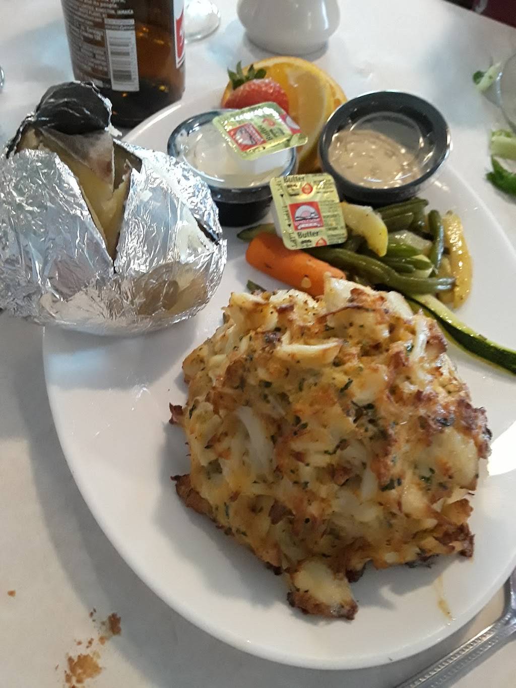 The Jungle Bar & Restaurant | restaurant | 9800 Coastal Hwy, Ocean City, MD 21842, USA | 4105241110 OR +1 410-524-1110