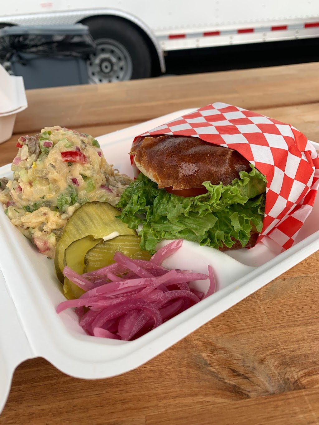 FlameNRays Southern Vegan Kitchen | restaurant | 2871 Oak St, Eugene, OR 97405, United States | 5417807391 OR +1 541-780-7391