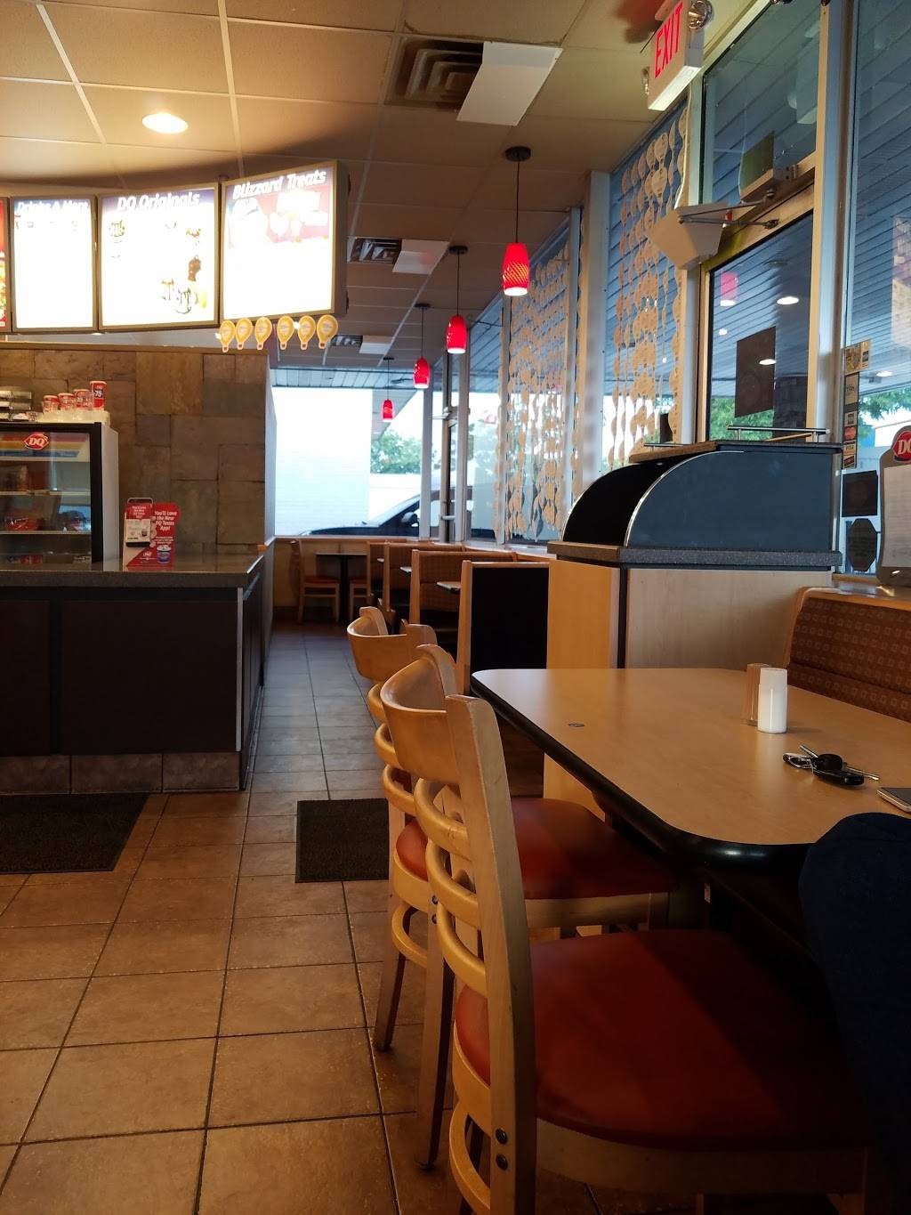 Dairy Queen Store | restaurant | 370 Landa St, New Braunfels, TX 78130, USA | 8306252392 OR +1 830-625-2392