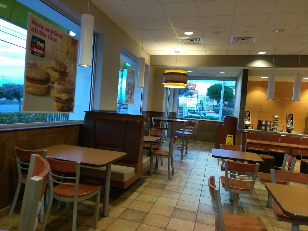McDonalds | cafe | 11990 SW 8th St, Miami, FL 33184, USA | 3052218542 OR +1 305-221-8542