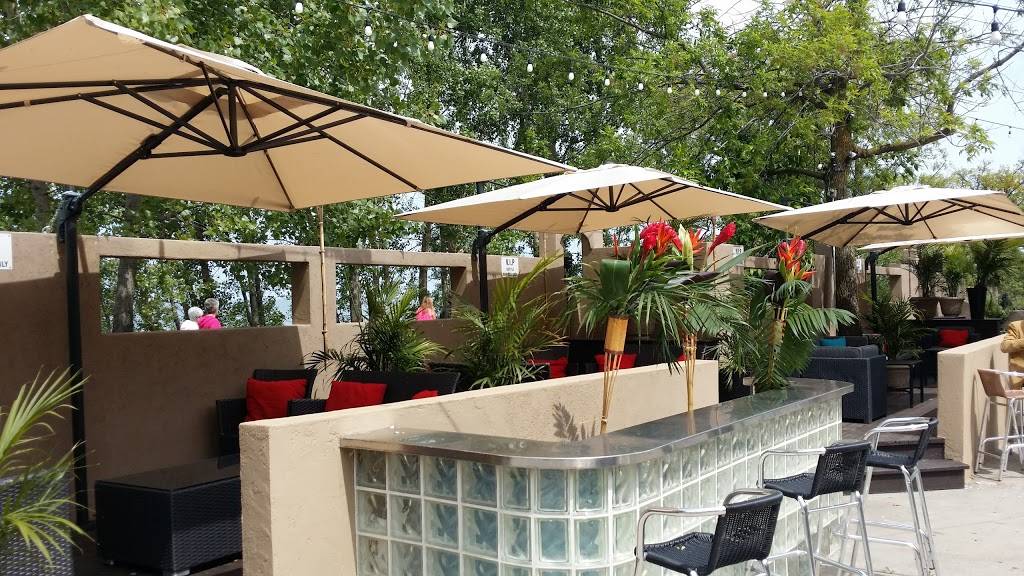 Barangas On The Beach | restaurant | 380 Van Wagners Beach Rd, Hamilton, ON L8E 3L8, Canada | 9055447122 OR +1 905-544-7122