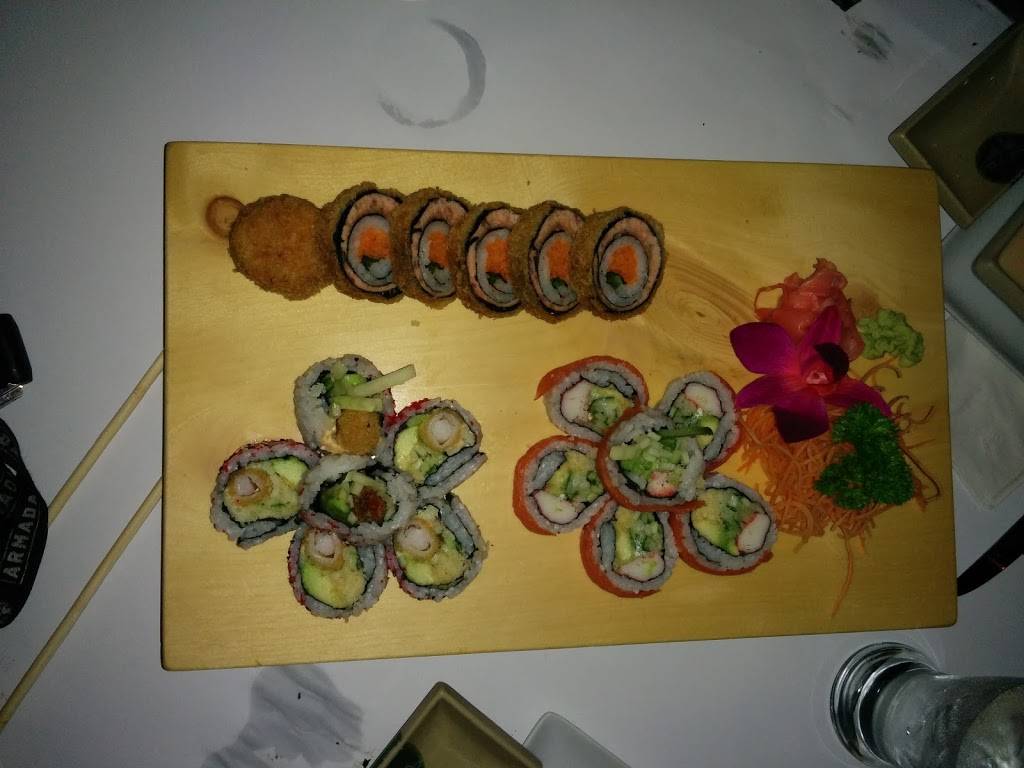 Restaurant Mito Plus | restaurant | 95 Boulevard Curé-Labelle, Sainte-Thérèse, QC J7E 2X6, Canada | 4504200601 OR +1 450-420-0601