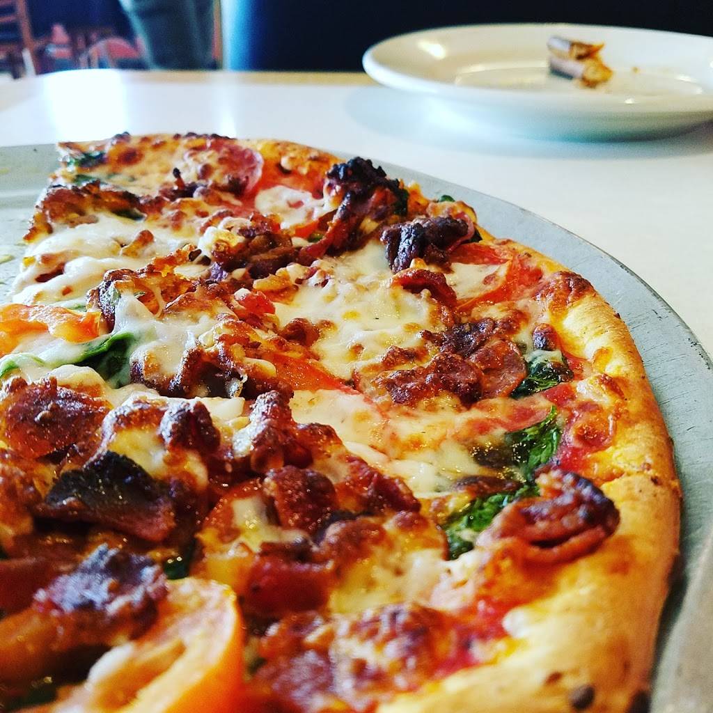 Mama Mia Pizza & Pasta | meal delivery | 2935 Elm St, Dallas, TX 75226, USA | 2147446262 OR +1 214-744-6262