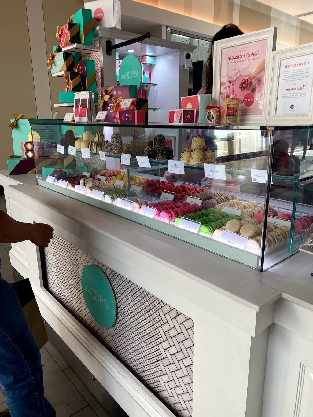 Woops! Macarons (Ontario Mills) | bakery | 1 Mills Cir, Ontario, CA 91764, USA | 9092808225 OR +1 909-280-8225