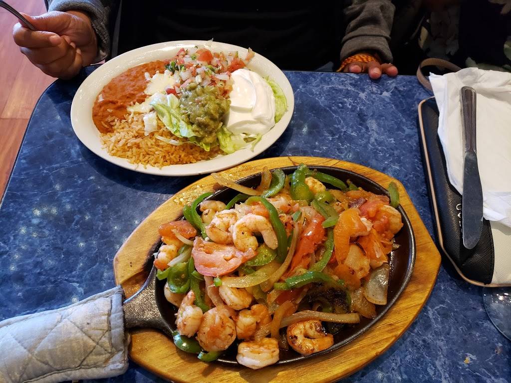 Good Tequilas Mexican Grill | restaurant | 5025 West American Prairie Drive, Peoria, IL 61615, USA | 3096917822 OR +1 309-691-7822