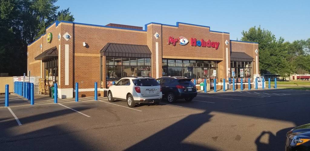 Holiday Stationstores | cafe | 501 N Bridge St, Chippewa Falls, WI 54729, USA | 7158615400 OR +1 715-861-5400