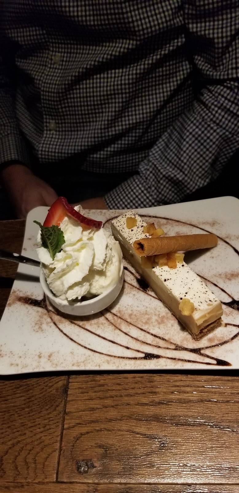 Restaurant LAngéluc | restaurant | 480 Rue Saint-Denis, Saint-Alexandre, QC J0J 1S0, Canada | 4503464393 OR +1 450-346-4393