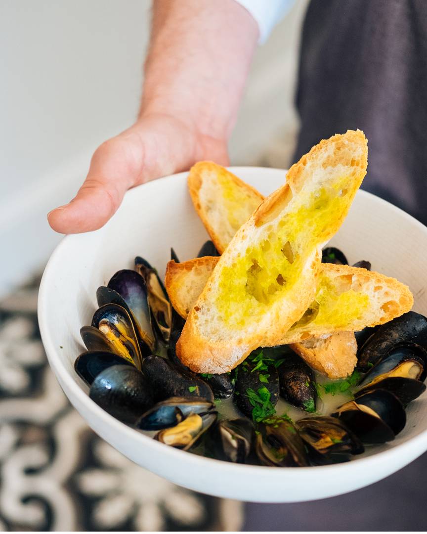 PARAGARY’S | restaurant | 1401 28th St, Sacramento, CA 95816, USA | 9164575737 OR +1 916-457-5737