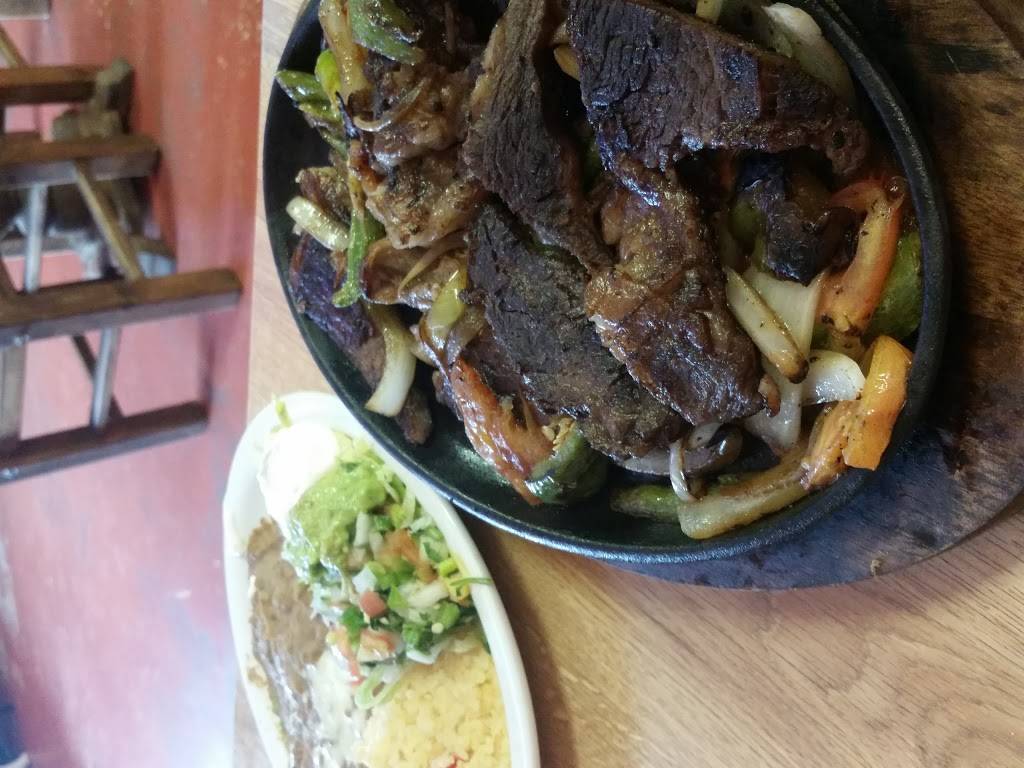 La Carreta Mexican Restaurant | restaurant | 219 W Tyler St, Gilmer, TX 75644, USA | 9036800660 OR +1 903-680-0660