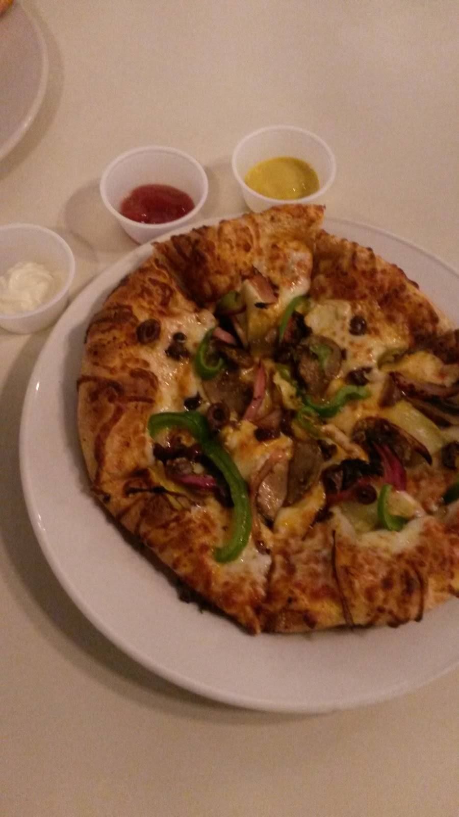 The Loop Pizza Grill | restaurant | Bryan University Center, 125 Science Dr, Durham, NC 27710, USA | 9196608888 OR +1 919-660-8888