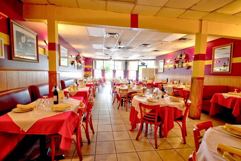 Marolas Restaurant Of Coral Springs | restaurant | 929 N University Dr, Coral Springs, FL 33071, USA | 9547960544 OR +1 954-796-0544