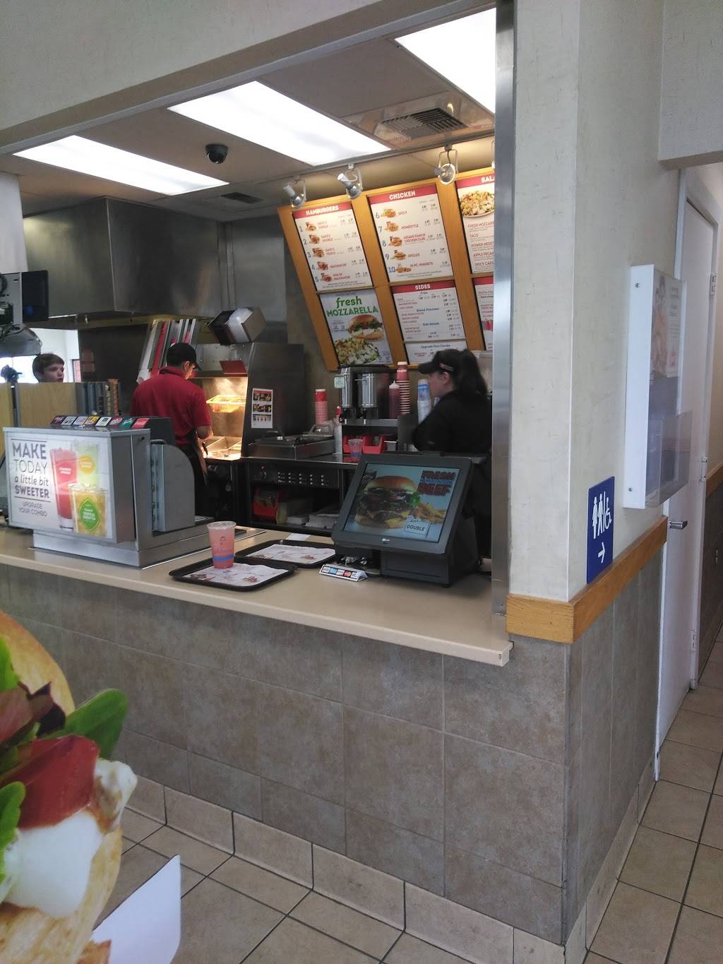 Wendys | restaurant | 2545 S Mooney Blvd, Visalia, CA 93277, USA | 5597330324 OR +1 559-733-0324