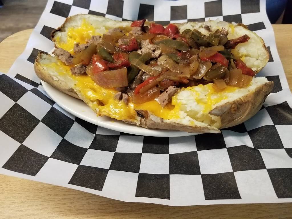 Praters Taters | restaurant | 1055 Mineral Wells Ave # 16, Paris, TN 38242, USA | 7316427224 OR +1 731-642-7224