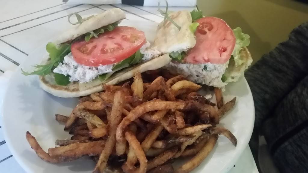 Roots Cafe | restaurant | 197 N Main St, Naples, NY 14512, USA | 5853749800 OR +1 585-374-9800