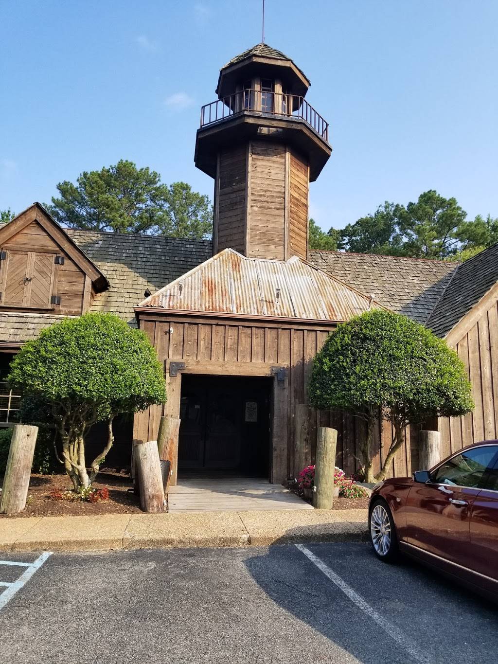 The Whaling Company | restaurant | 494 McLaws Cir, Williamsburg, VA 23185, USA | 7572290275 OR +1 757-229-0275