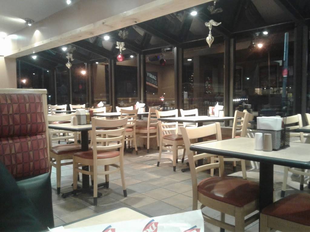 Dairy Queen Grill & Chill | restaurant | 1110 N Locust Ave, Lawrenceburg, TN 38464, USA | 9317622741 OR +1 931-762-2741