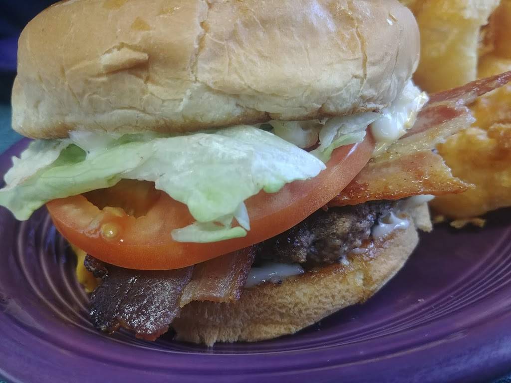 James Street Inn Restaurant & Catering | restaurant | 255 James St, Holland, MI 49424, USA | 6163990101 OR +1 616-399-0101