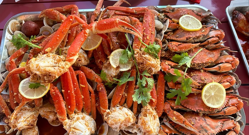 Ocean Shack Arlington | restaurant | 2163 N Glebe Rd, Arlington, VA 22207, USA | 7034887161 OR +1 703-488-7161