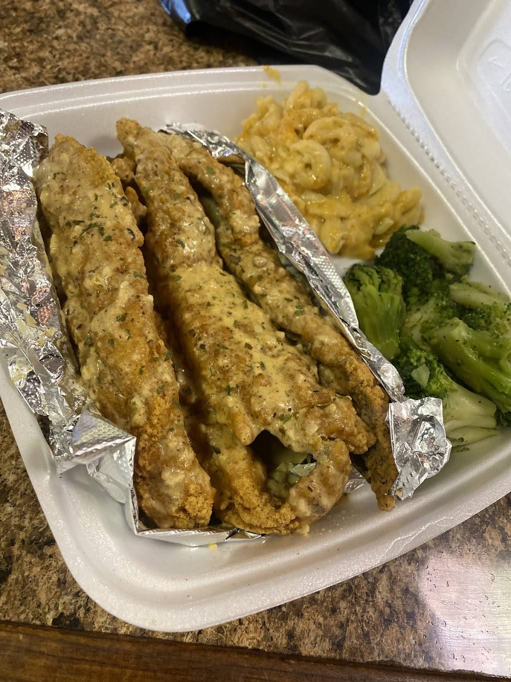 Aunt Marys Kitchen & Violettas Event Space | restaurant | 1030 Forrest Ave Unit 107, Dover, DE 19904, USA | 3024227685 OR +1 302-422-7685