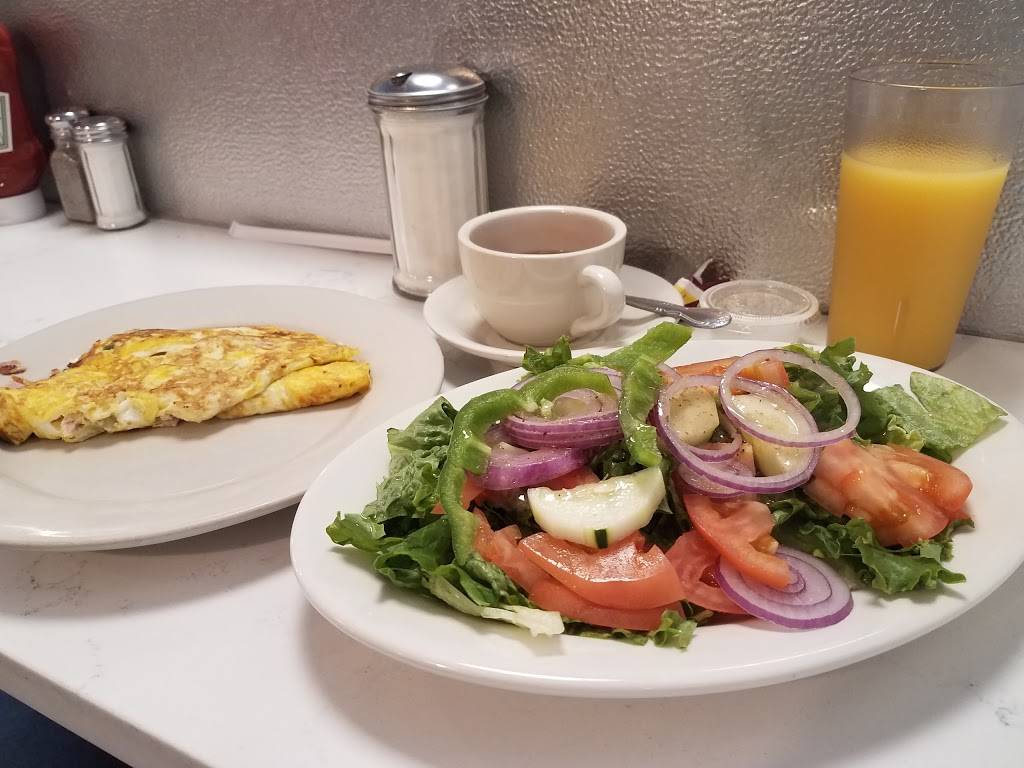 Tastys | cafe | 58-02 Myrtle Ave, Ridgewood, NY 11385, USA | 7184560954 OR +1 718-456-0954