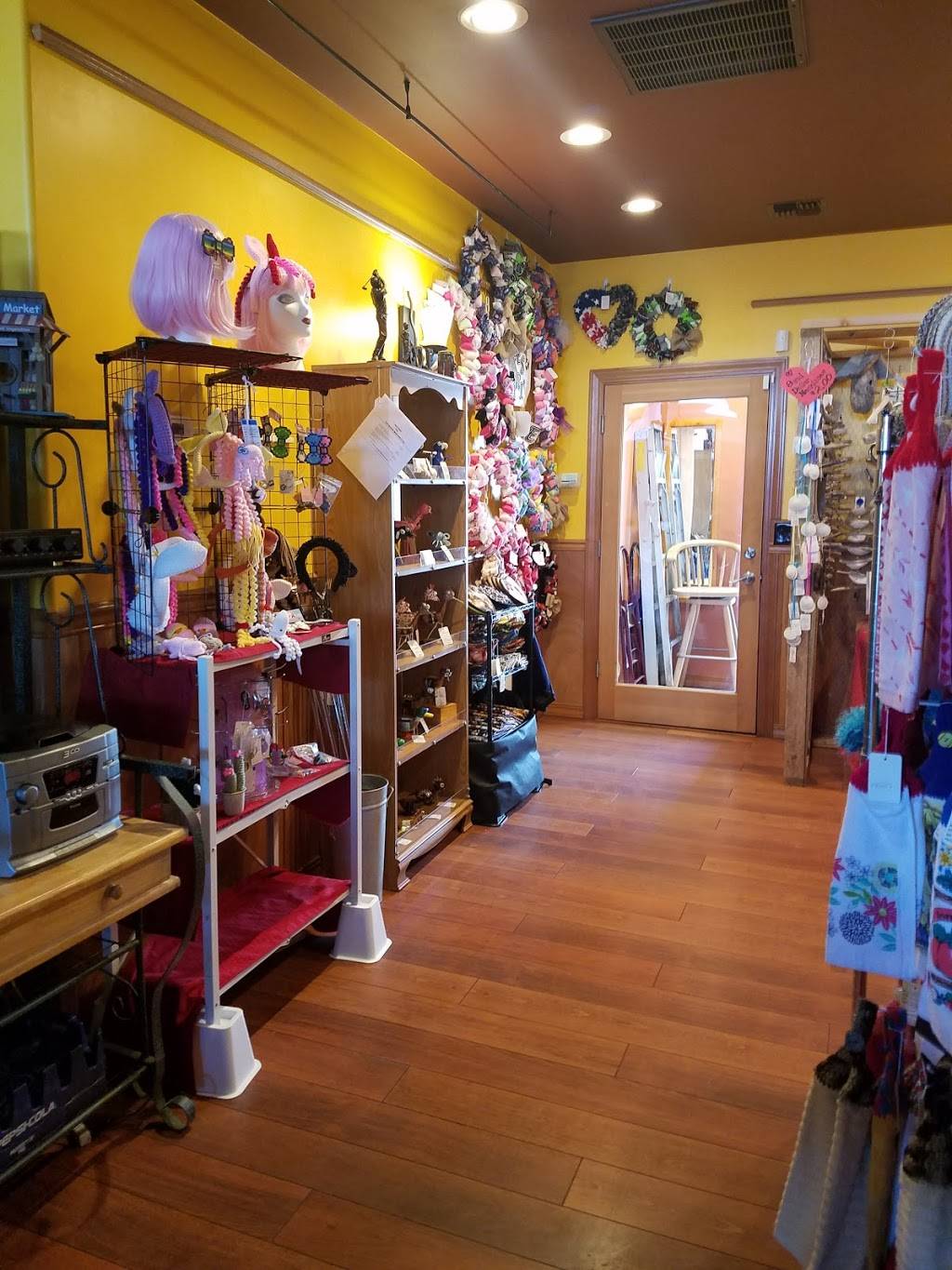 Lindas Bakery And Café | restaurant | 749 Point Brown Ave NW #2, Ocean Shores, WA 98569, USA | 3605002876 OR +1 360-500-2876