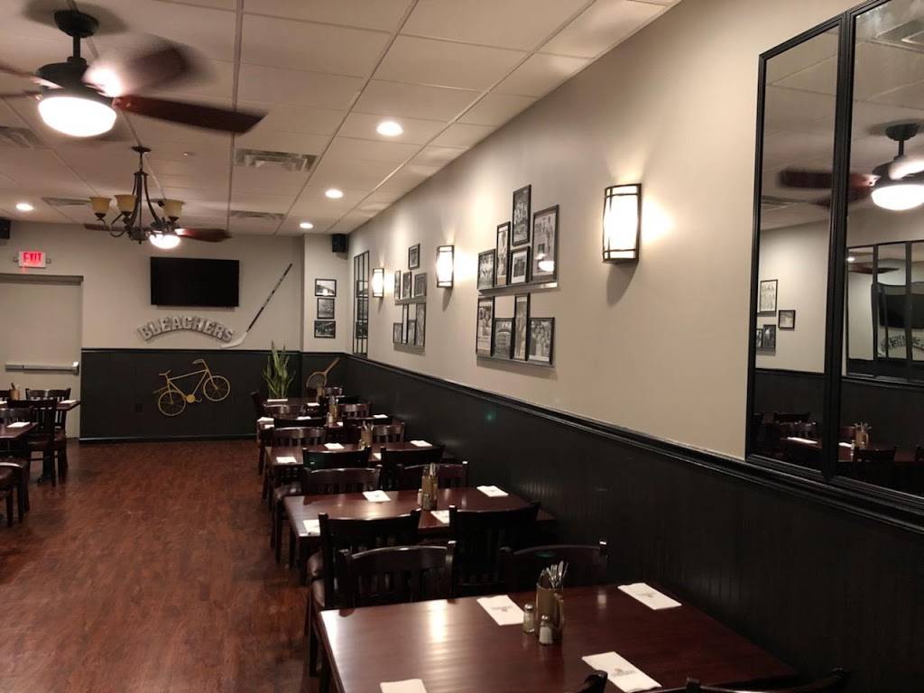 Bleachers Bar and Grill | restaurant | 6092 Jericho Turnpike, Commack, NY 11725, USA | 6314869696 OR +1 631-486-9696