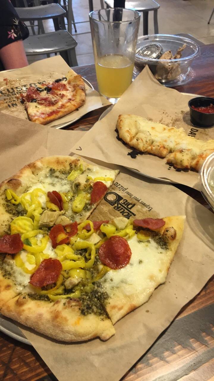 Your Pie | restaurant | 6748 Fox Centre Pkwy, Gloucester, VA 23061, USA | 8048249041 OR +1 804-824-9041