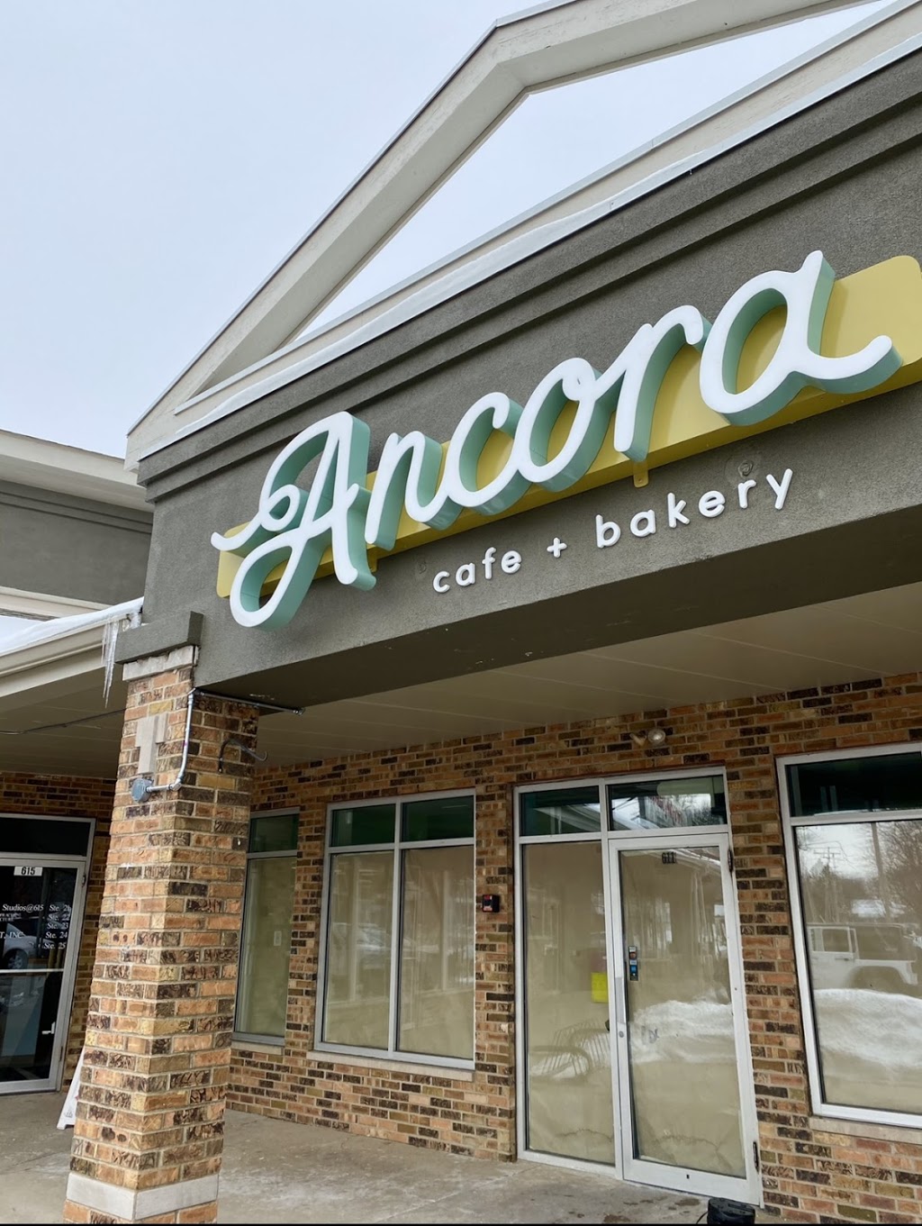 Ancora Cafe + Bakery | restaurant | 611 N Sherman Ave, Madison, WI 53704, USA | 6088882233 OR +1 608-888-2233