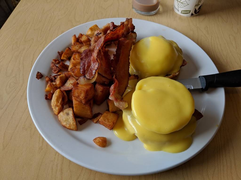 Norms Restaurant | restaurant | 198 10th St, Hanover, ON N4N 1N7, Canada | 5193641380 OR +1 519-364-1380