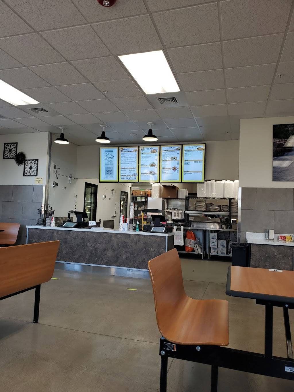 Silver Summit Cafe | restaurant | 220 S Main St, Kamas, UT 84036, USA | 4357839538 OR +1 435-783-9538