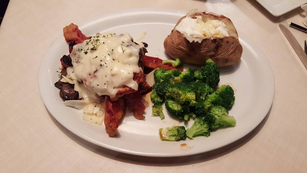 Ruby Tuesday | restaurant | 630 Winfield Dunn Pkwy, Sevierville, TN 37876, USA | 8654287842 OR +1 865-428-7842