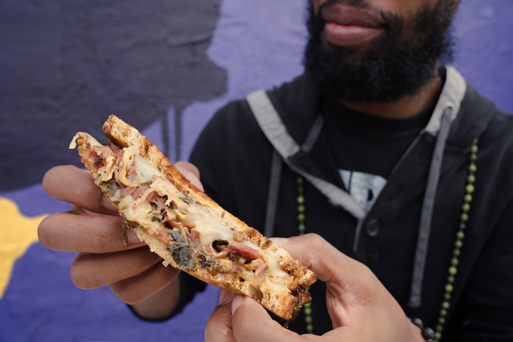 The Wolfes Den | restaurant | 1842 W Washington Blvd #6, Los Angeles, CA 90007, USA | 2138172284 OR +1 213-817-2284