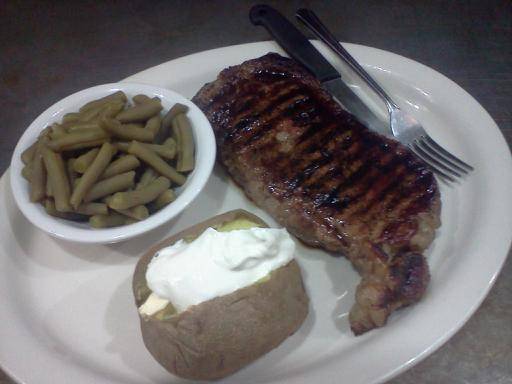 New Castle Roadhouse | restaurant | 1507 S Memorial Dr, New Castle, IN 47362, USA | 7655212100 OR +1 765-521-2100