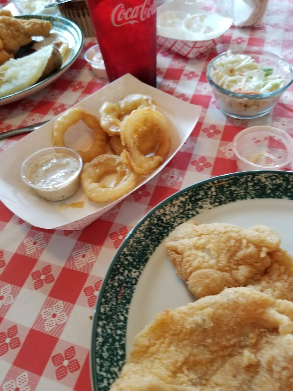 Cherokee Hills Ranch | restaurant | 301 Cherokee Hills Dr, Buchanan, TN 38222, USA | 7312326045 OR +1 731-232-6045