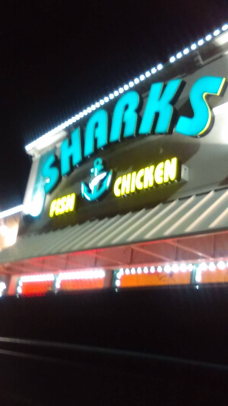 Shark Fish & Chicken | restaurant | 5815 Broadway, Merrillville, IN 46410, USA | 2199809788 OR +1 219-980-9788