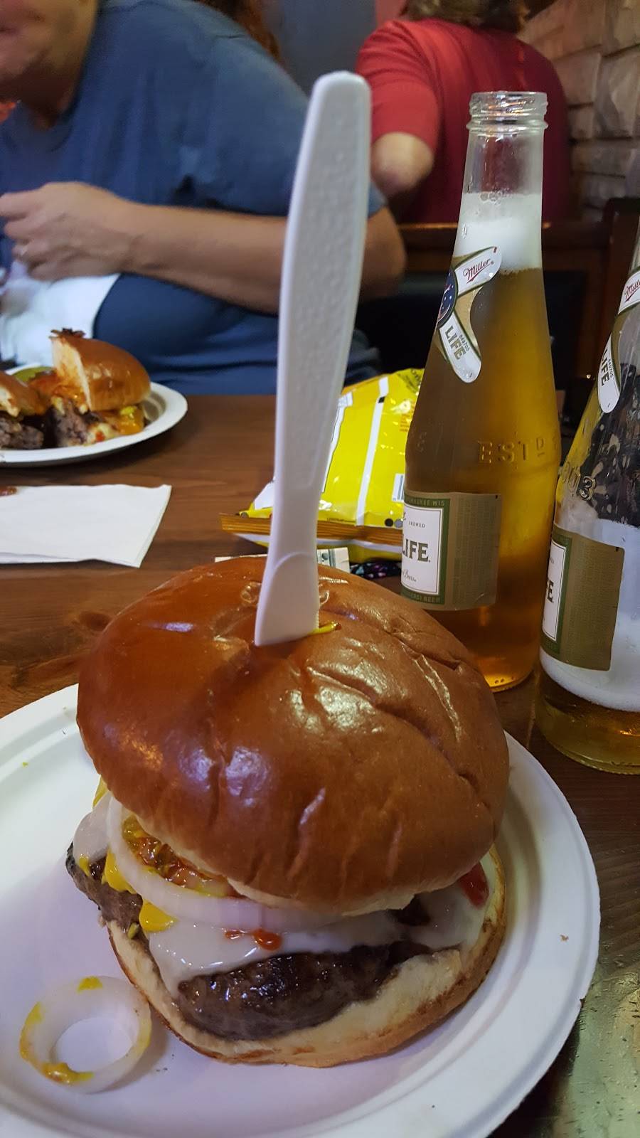 Nicks Tavern | restaurant | 221 Main St, Lemont, IL 60439, USA | 6302576564 OR +1 630-257-6564