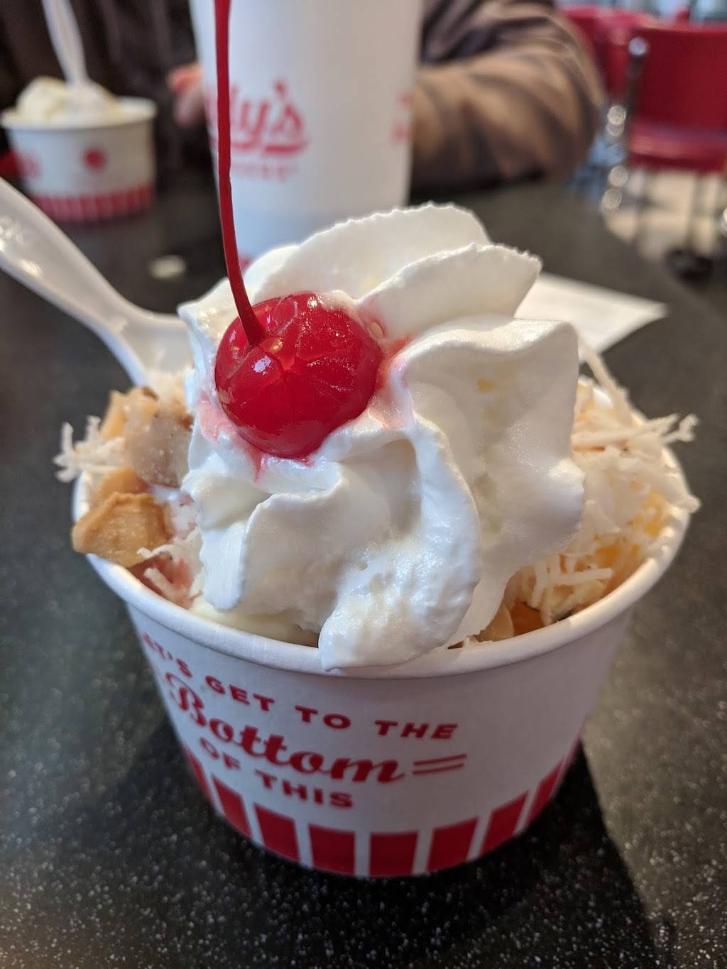 Freddys Frozen Custard & Steakburgers | restaurant | 301 N Bluff Rd, Collinsville, IL 62234, USA | 6187727184 OR +1 618-772-7184