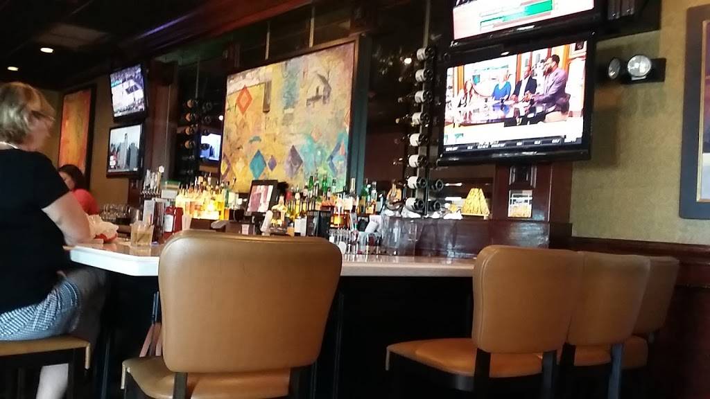 Ruby Tuesday | restaurant | 777 E Merritt Island Causeway, Merritt Island, FL 32952, USA | 3214536340 OR +1 321-453-6340