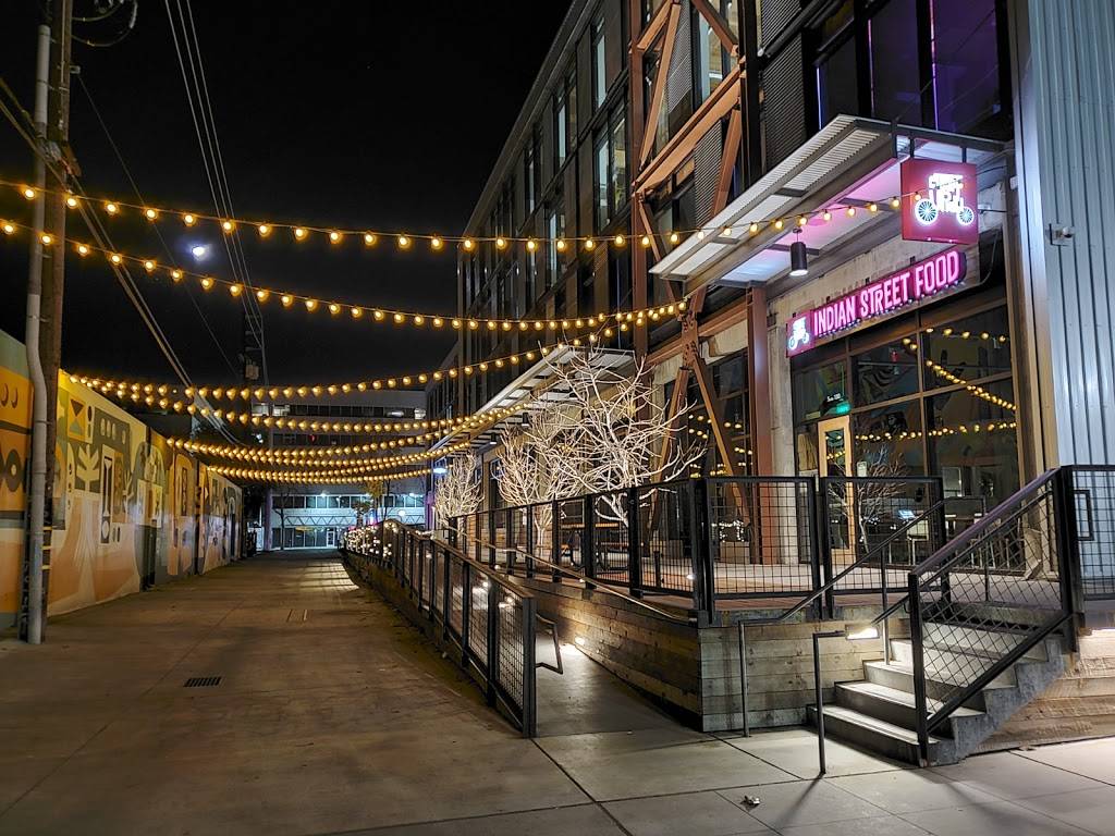 Curry Up Now | restaurant | 1610 R St #130, Sacramento, CA 95811, USA | 9167585243 OR +1 916-758-5243