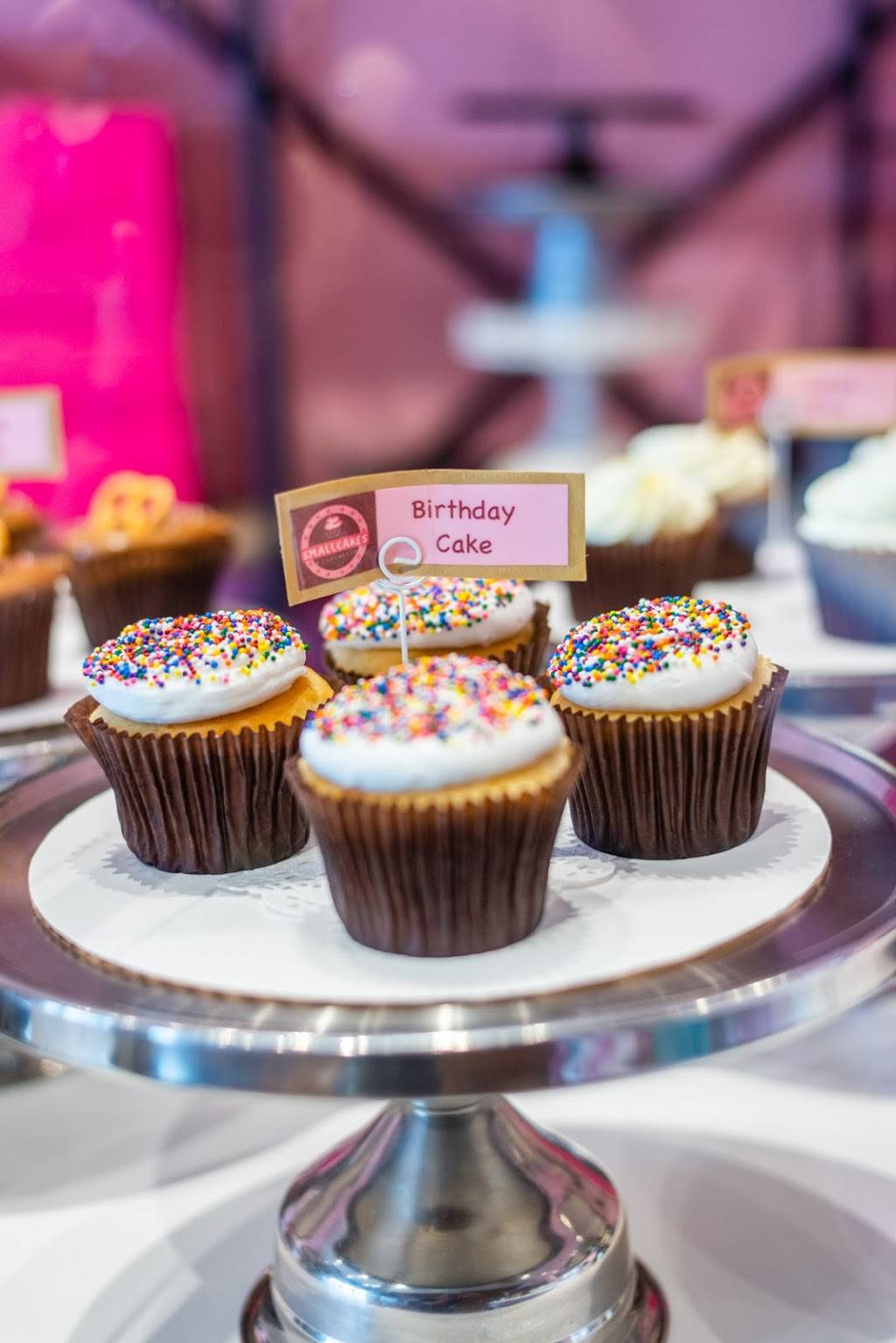 Smallcakes Lawrence | restaurant | 4801 Bauer Farm Drive F, Lawrence, KS 66049, USA | 7858561141 OR +1 785-856-1141