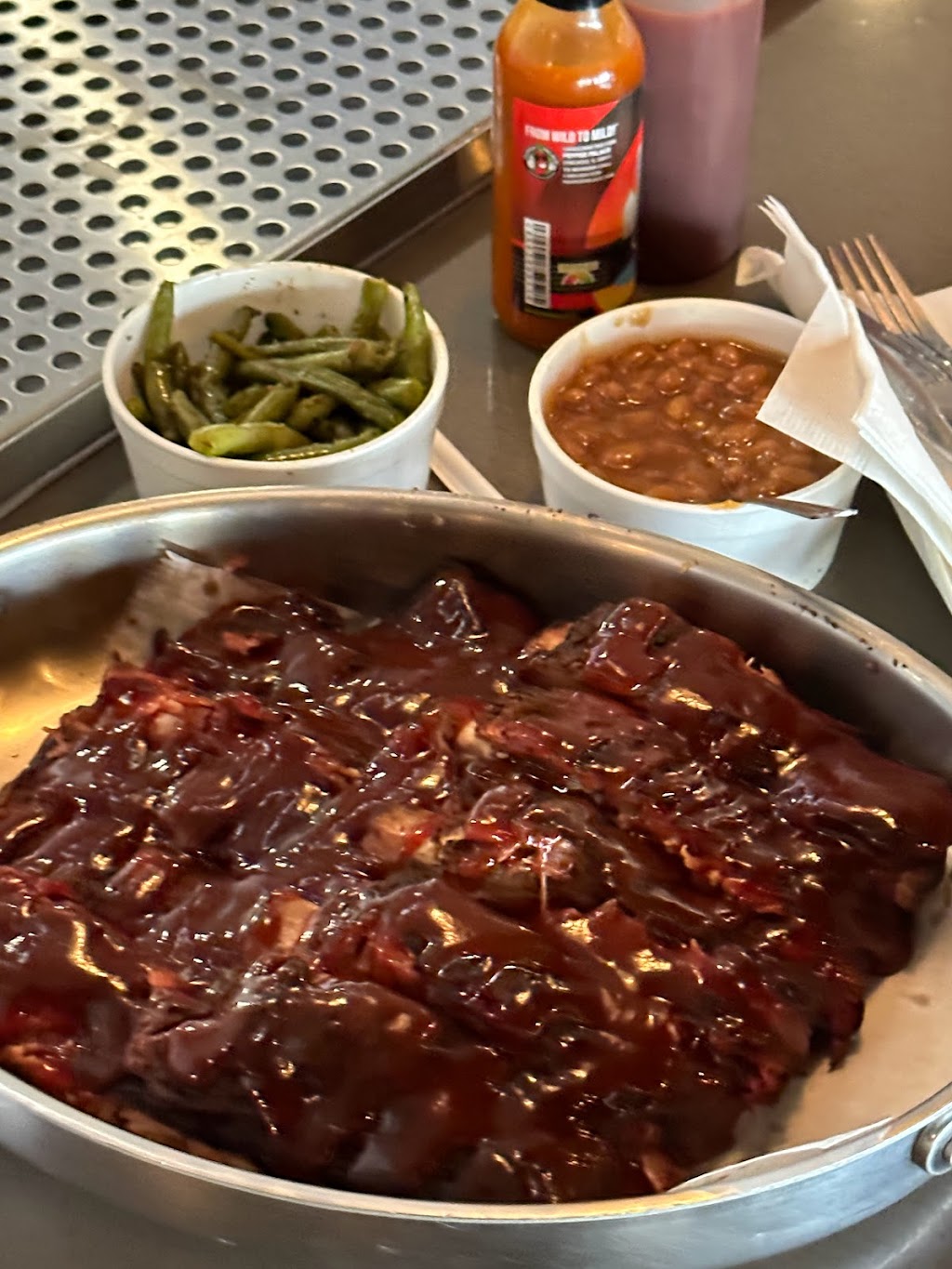 Windy City Ribs | restaurant | 600 E Grand Ave, Chicago, IL 60611, USA | 7735730171 OR +1 773-573-0171