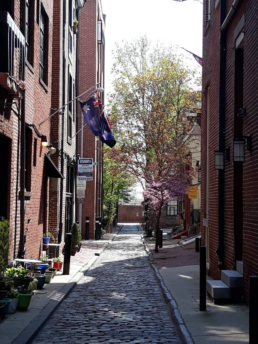 Race Street Cafe | restaurant | 208 Race St, Philadelphia, PA 19106, USA | 2156276181 OR +1 215-627-6181