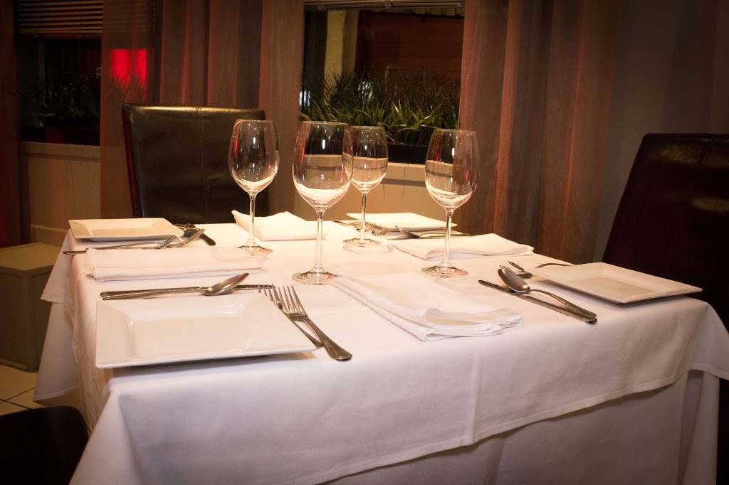 Taormina lounge | restaurant | 2530 Boulevard Saint-Joseph, Lachine, QC H8S 2N9, Canada | 5146345548 OR +1 514-634-5548