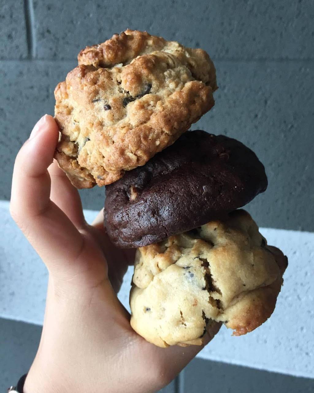 Outdoor Grill | restaurant | 12630 Washington Pl, Los Angeles, CA 90066, USA | 3106364745 OR +1 310-636-4745