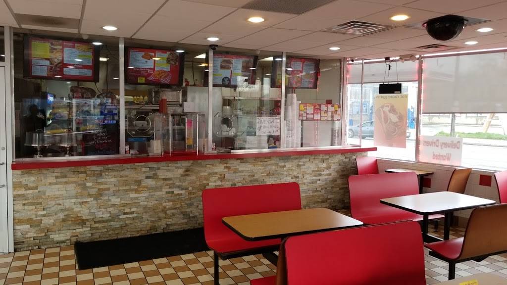 Johnnys Coney Island | restaurant | 5101 E McNichols Rd, Detroit, MI 48212, USA | 3133661220 OR +1 313-366-1220