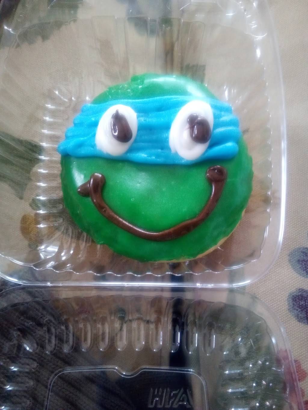 Daylight Donuts- Eaton | bakery | 1309 N Barron St, Eaton, OH 45320, USA | 9374561744 OR +1 937-456-1744