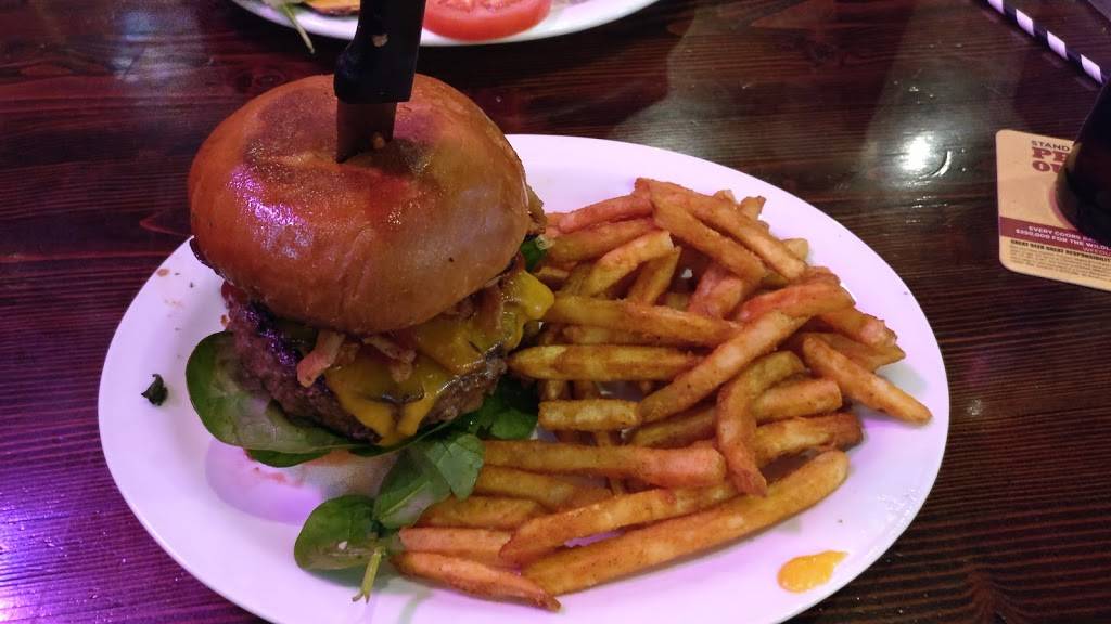 Dirty Birds | restaurant | 2734, 4656 Mission Blvd, San Diego, CA 92109, USA | 8582742473 OR +1 858-274-2473